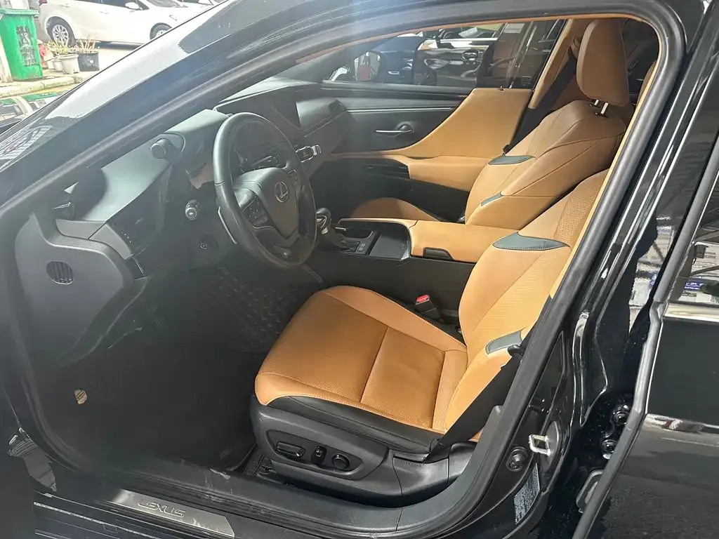 Lexus ES 2024 из CN, фото 3
