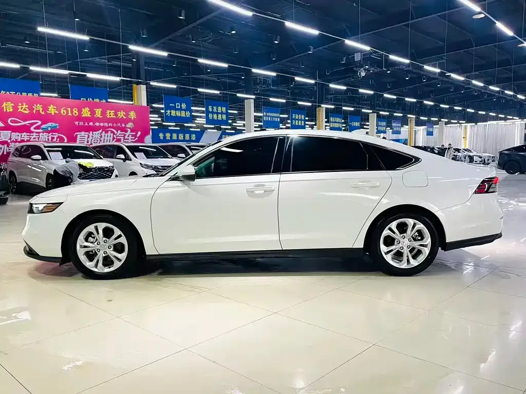 Honda Accord 2023 из CN, фото 8