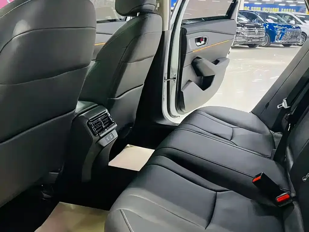 Honda Accord 2023 из CN, фото 3