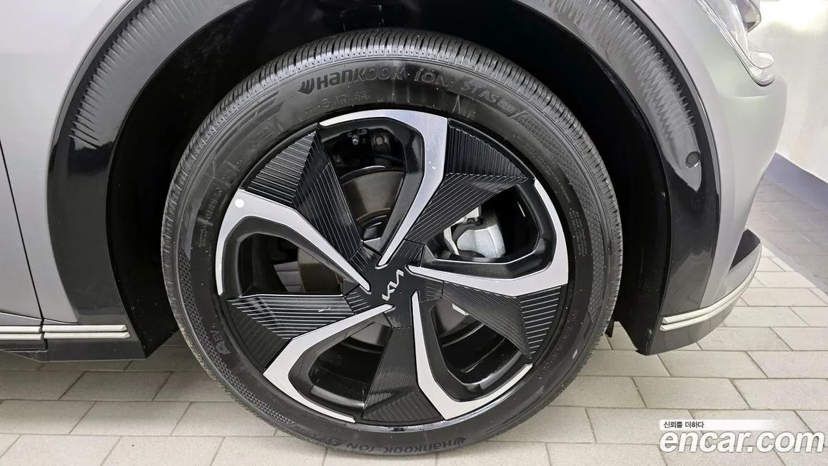 Kia EV6 — фото 8
