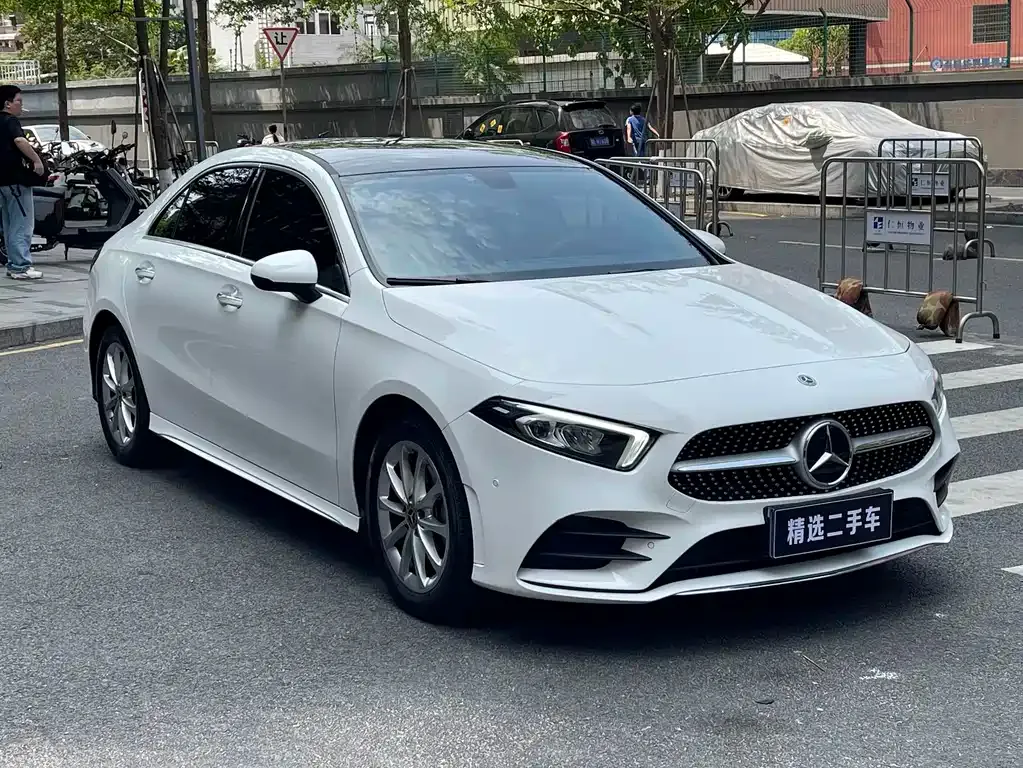 Mercedes-Benz A-Class — фото 6