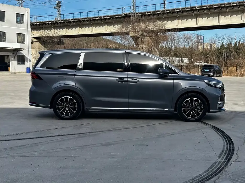 Roewe iMAX8 2021 из CN, фото 8