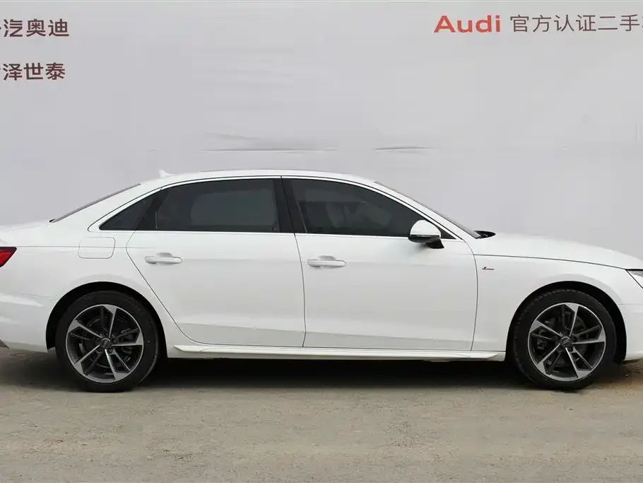 Audi A4L 2024 из CN, фото 6