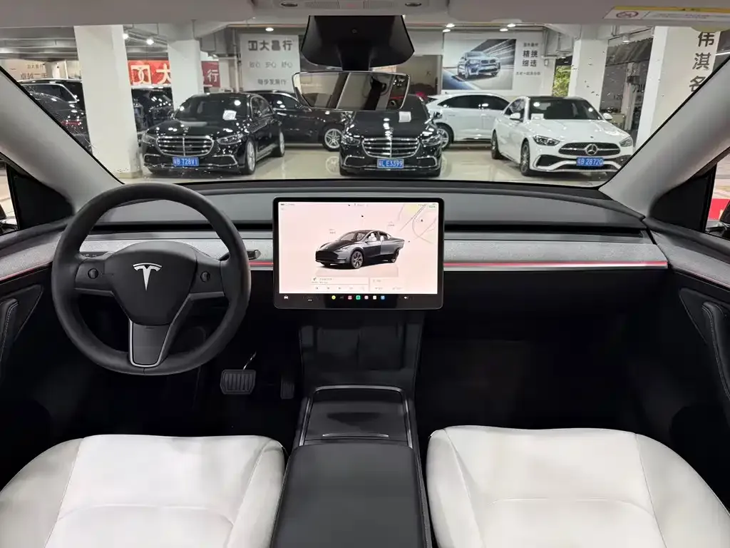 Tesla Model Y 2024 из CN, фото 4
