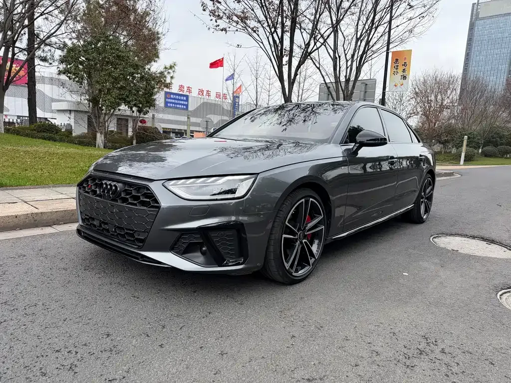 Audi A4L 2023 из CN, фото 1