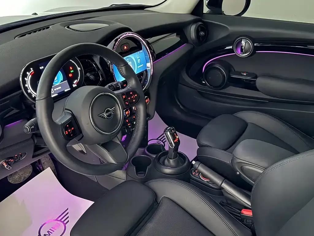 MINI Cooper (3-door) 2023 из CN, фото 6