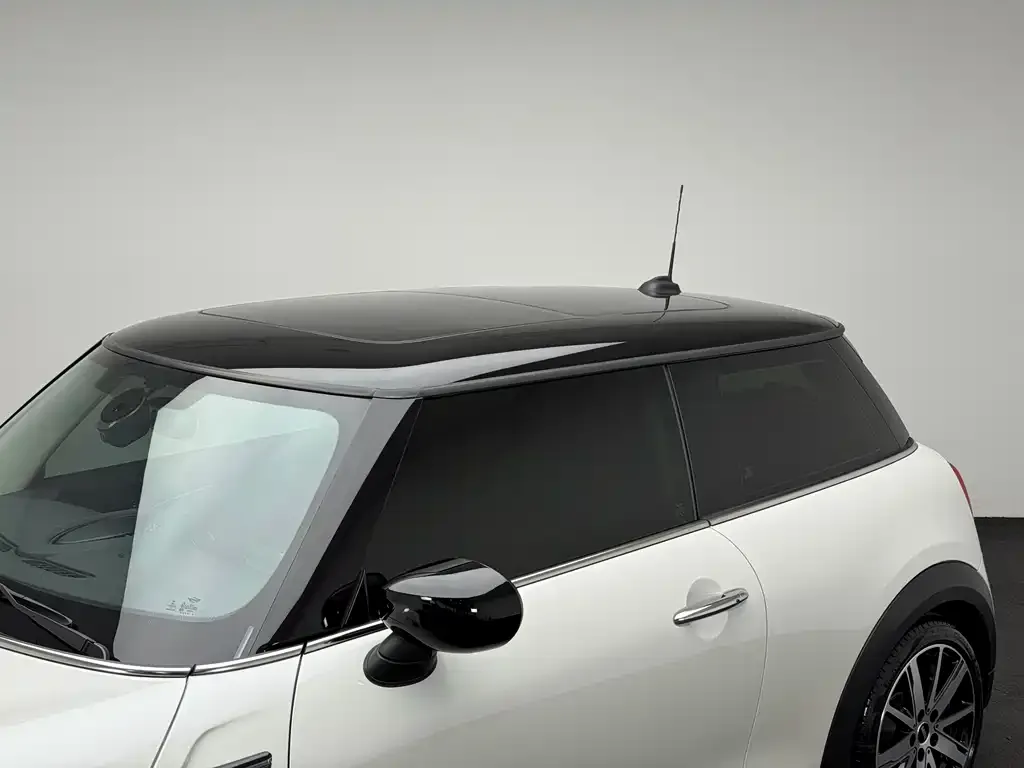 MINI Cooper (3-door) 2023 из CN, фото 3