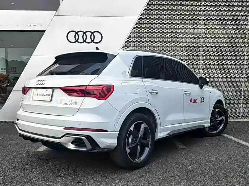 Audi Q3 2023 из CN, фото 5