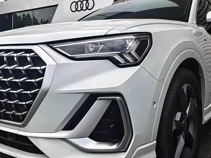 Audi Q3 2023 из CN, фото 4