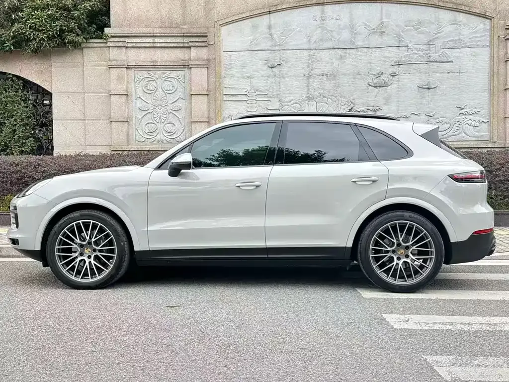 Porsche Cayenne — фото 4