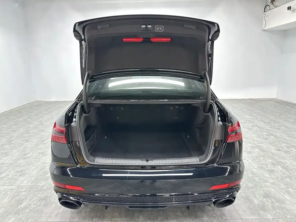 Audi A6L 2023 из CN, фото 8