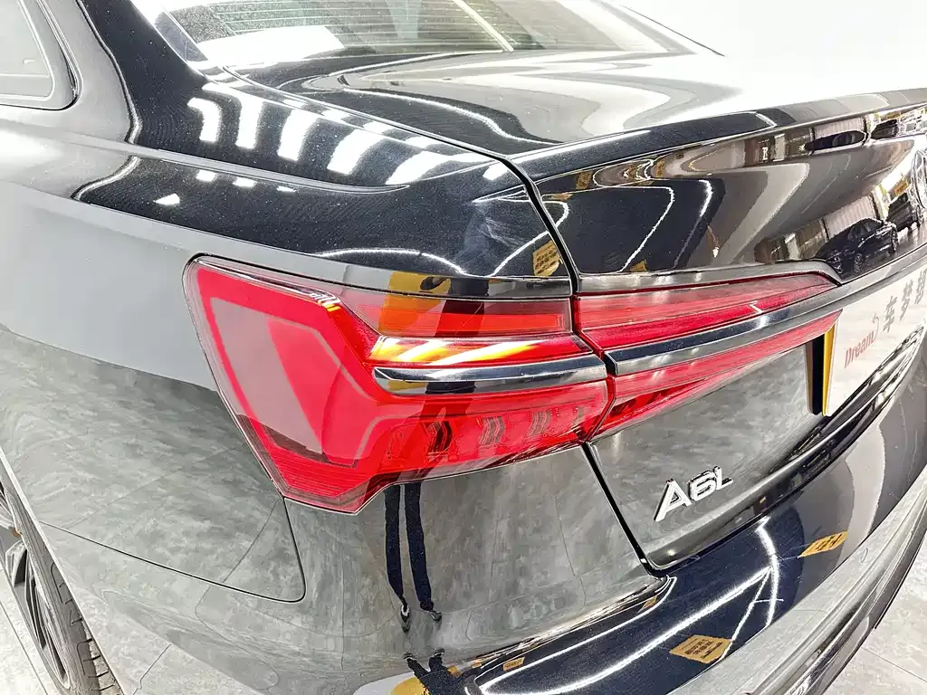 Audi A6L 2023 из CN, фото 10