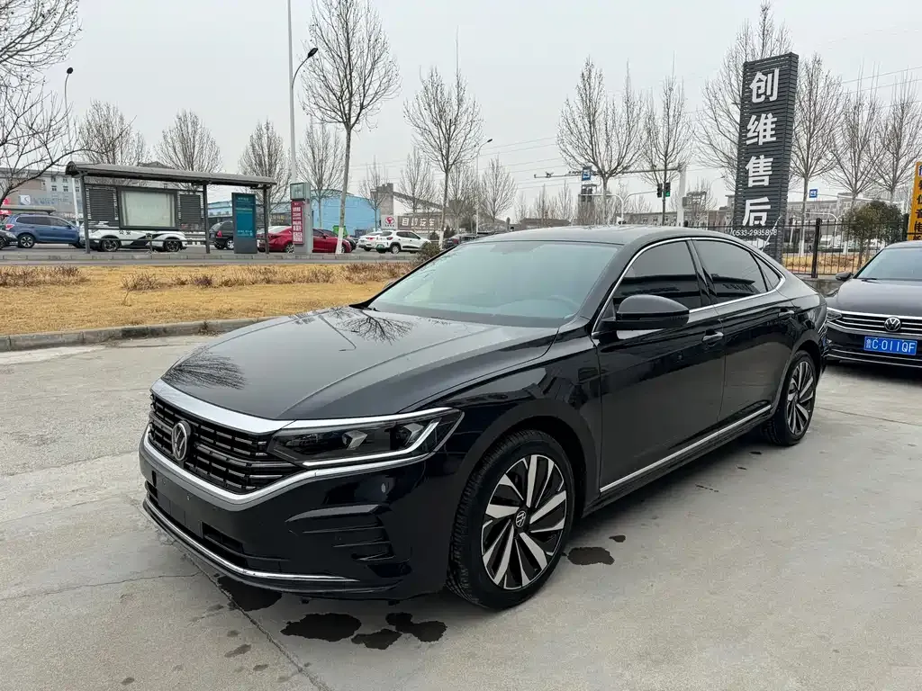 Volkswagen Passat — фото 1
