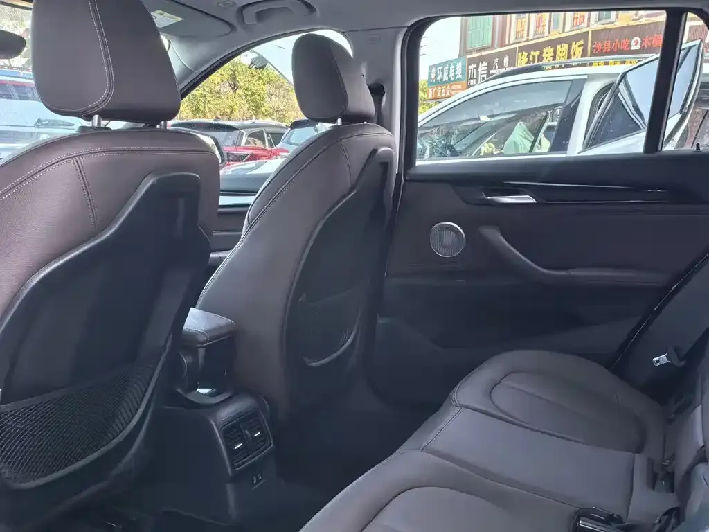 BMW X1 2022 из CN, фото 4