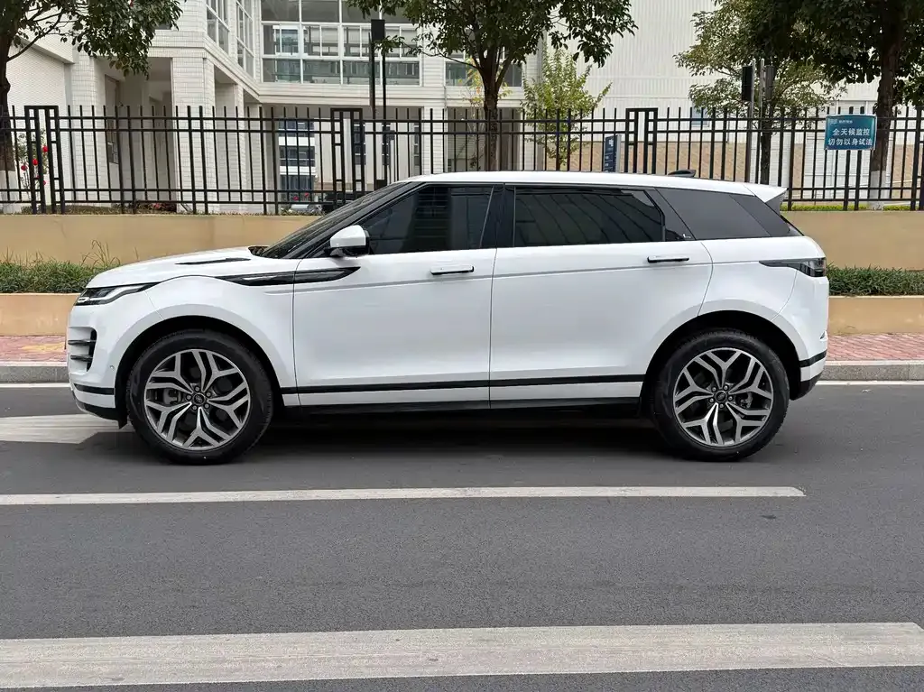 Land Rover Evoque — фото 8