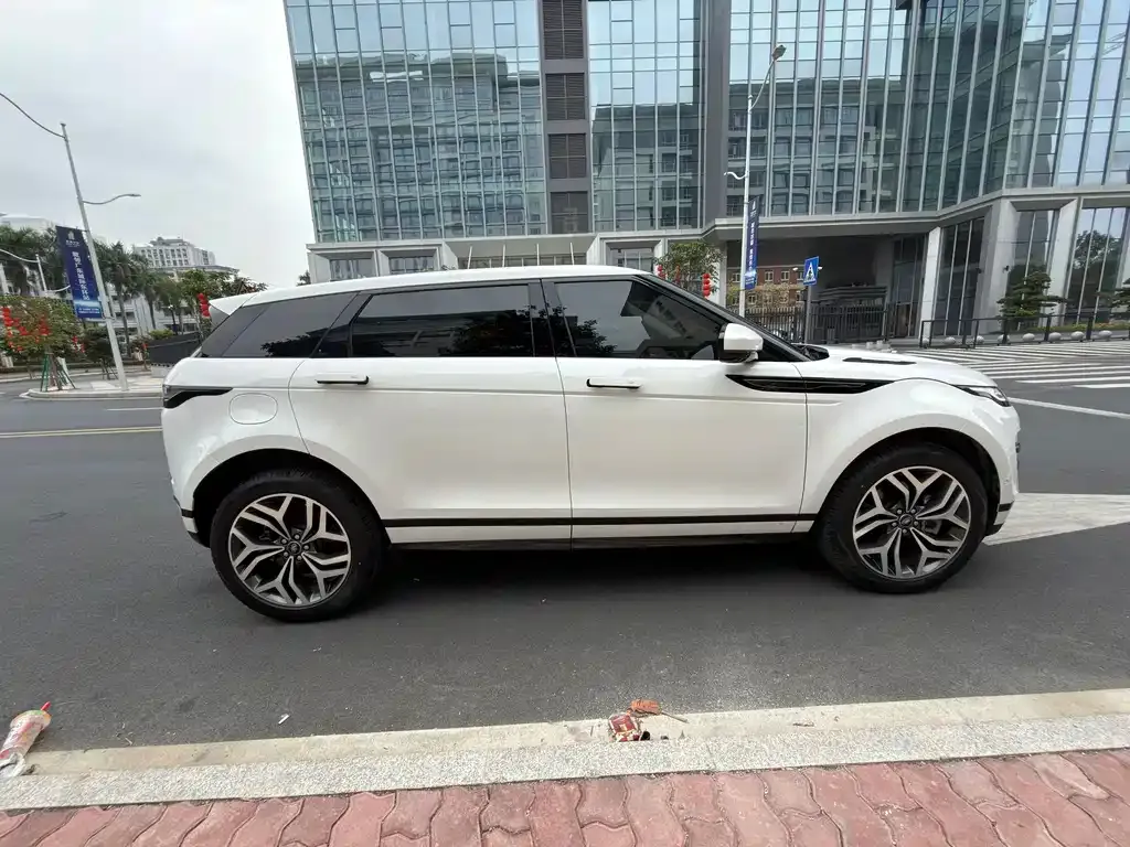 Land Rover Evoque — фото 10