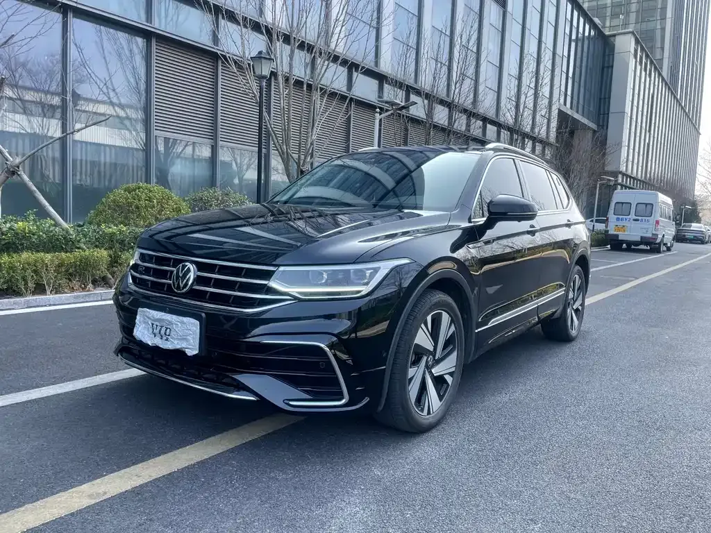 Volkswagen Tiguan L 2023 из CN, фото 1