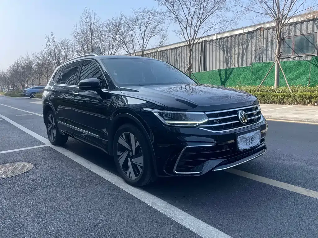Volkswagen Tiguan L 2023 из CN, фото 10