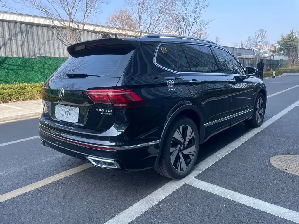 Volkswagen Tiguan L 2023 из CN, фото 5