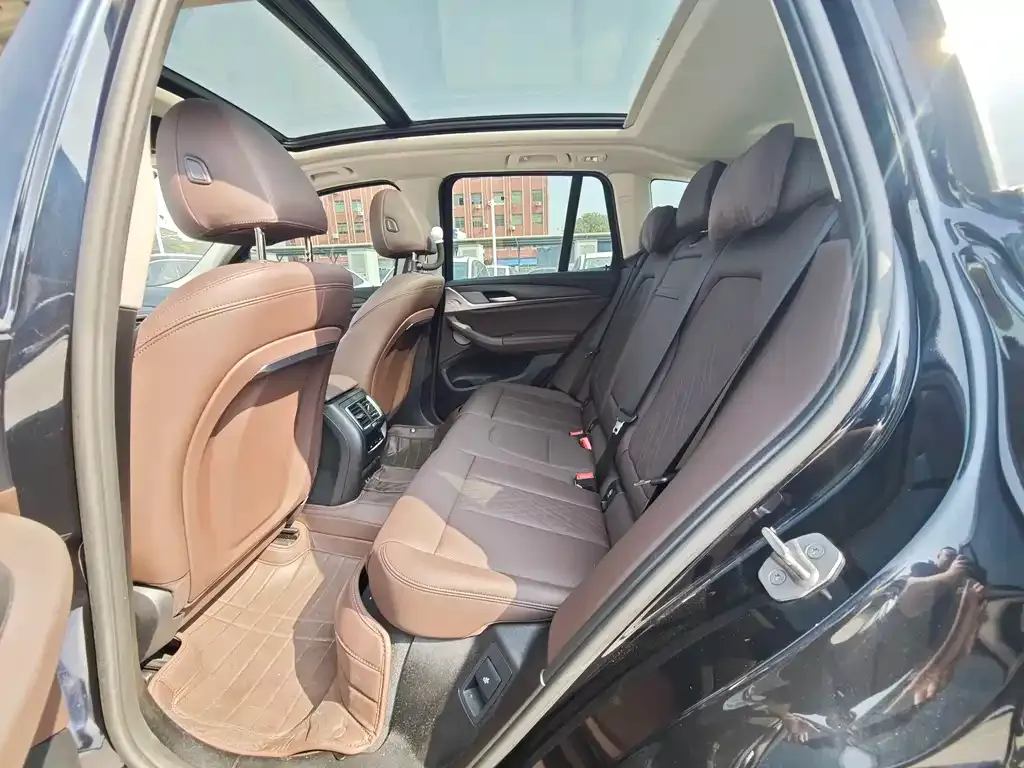 BMW X3 2022 из CN, фото 2