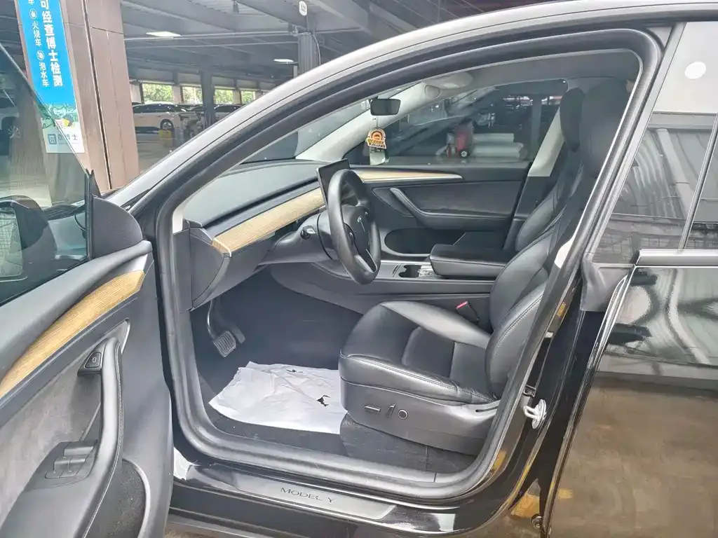 Tesla Model Y 2022 из CN, фото 6