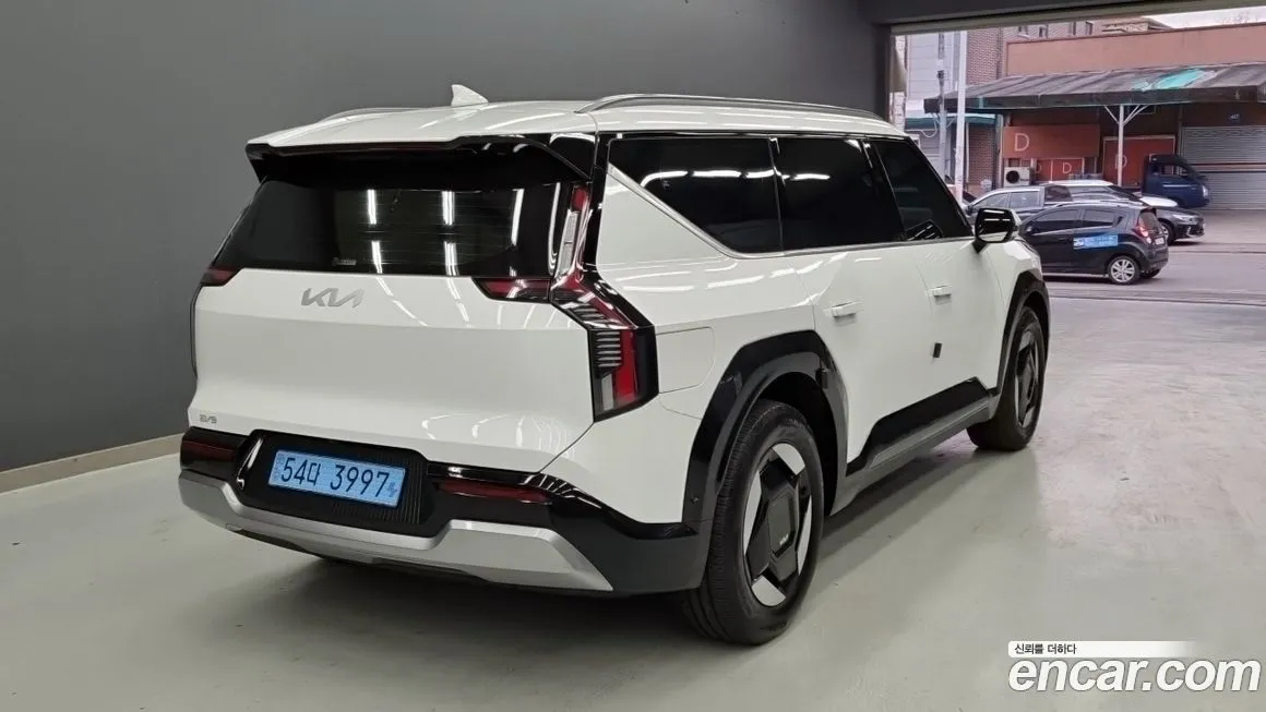 Kia EV9 2024 из KR, фото 2