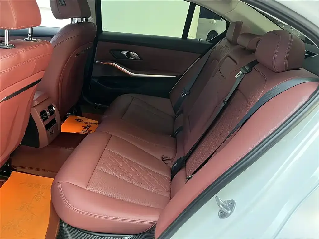BMW 3 Series 2023 из CN, фото 9