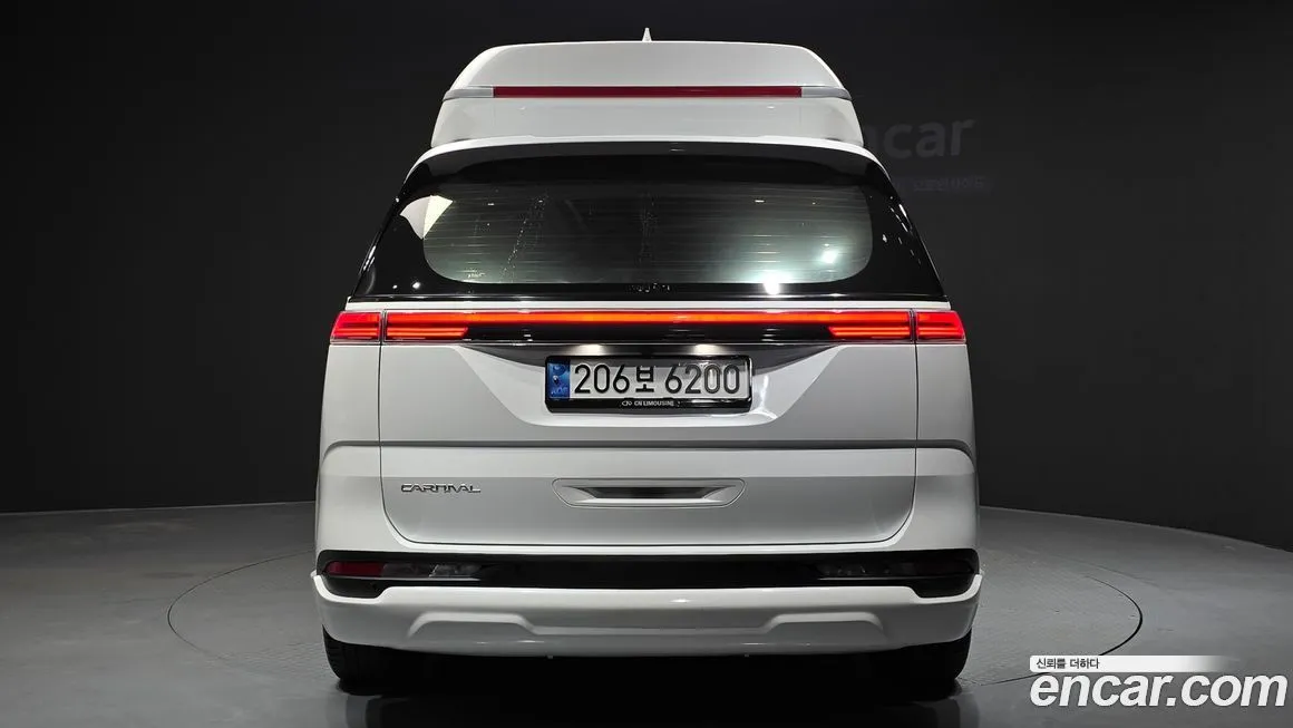 Kia Carnival — фото 4