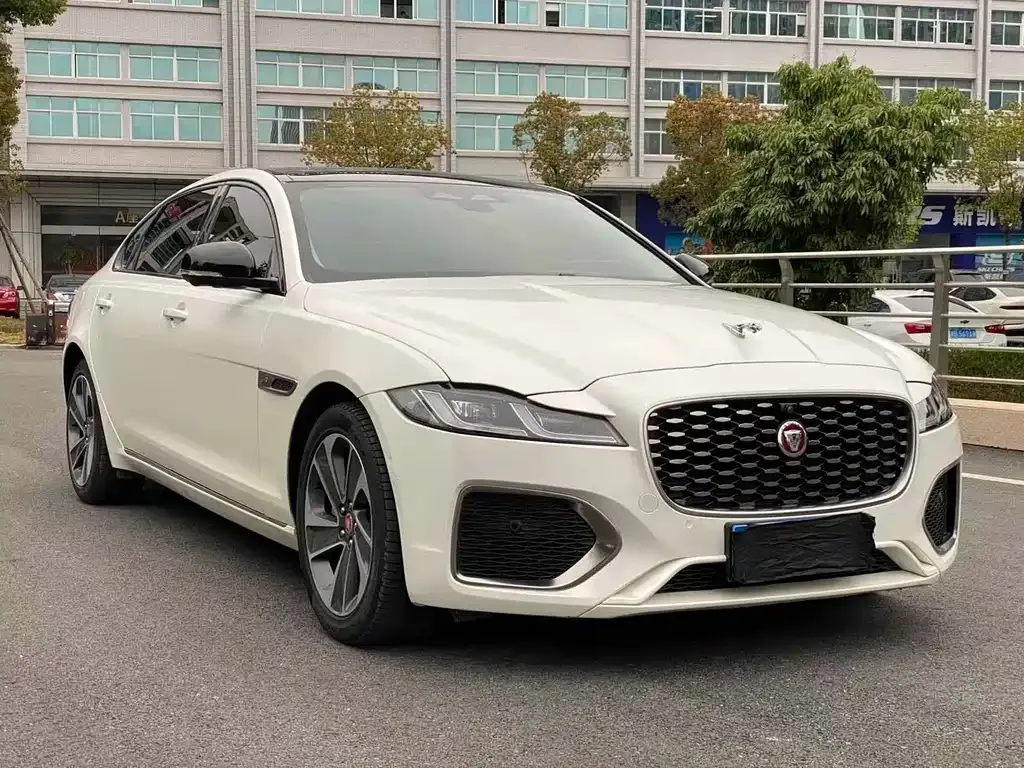 Jaguar XFL 2022 из CN, фото 8