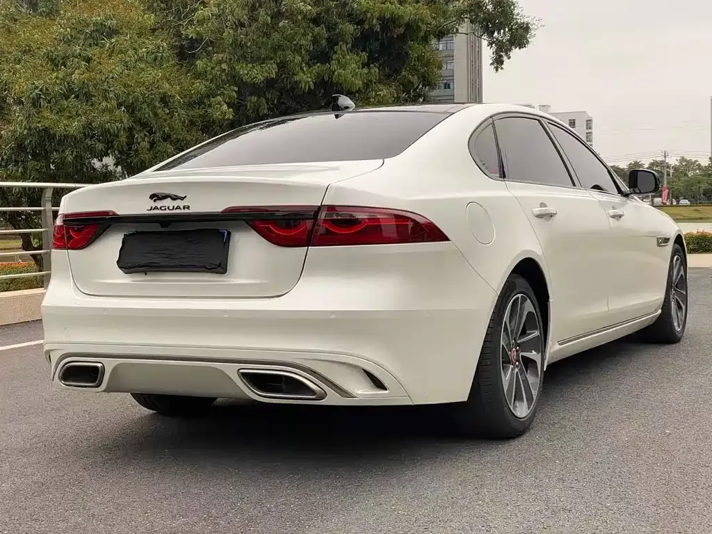 Jaguar XFL 2022 из CN, фото 9