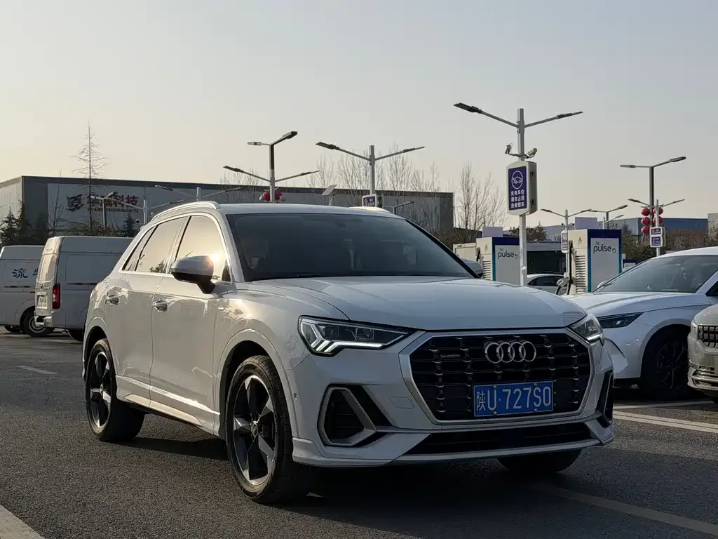 Audi Q3 2022 из CN, фото 2