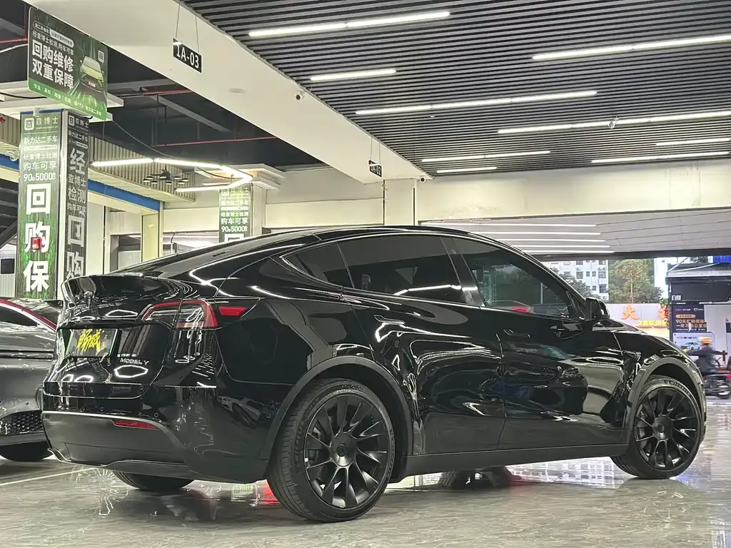 Tesla Model Y 2023 из CN, фото 10