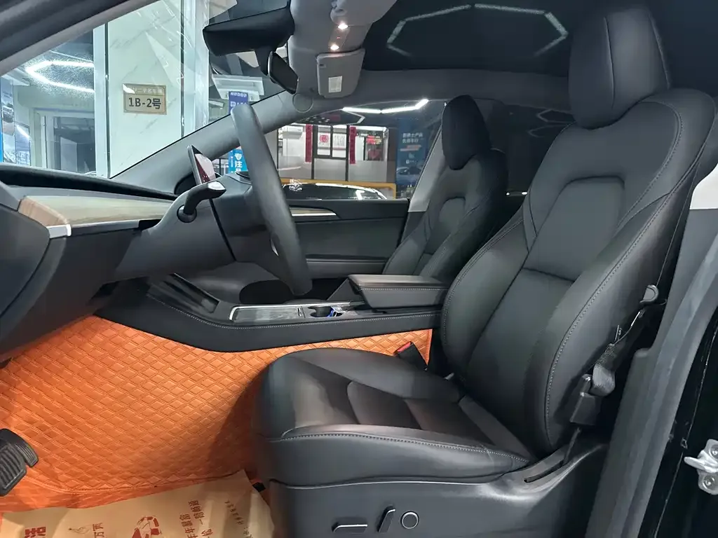 Tesla Model Y 2023 из CN, фото 7