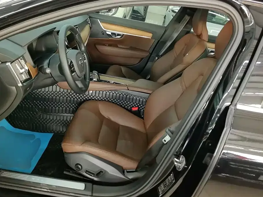 Volvo S90 2022 из CN, фото 5