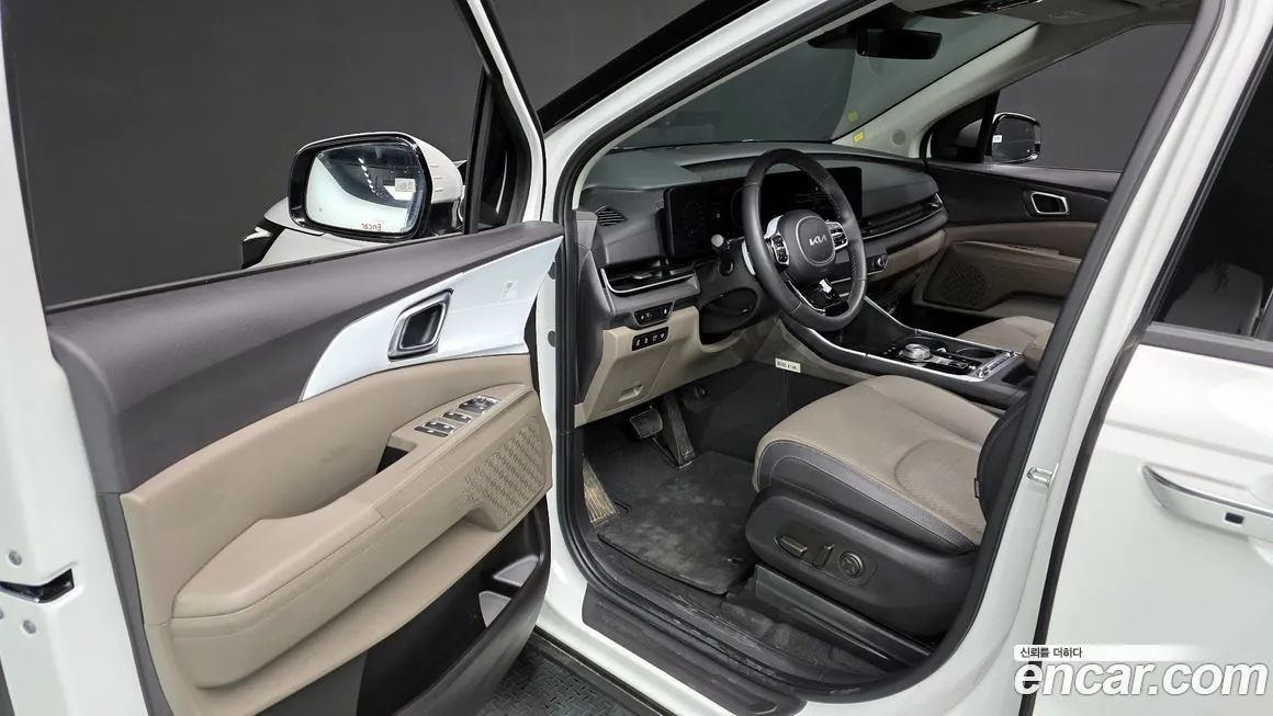 Kia Carnival — фото 10