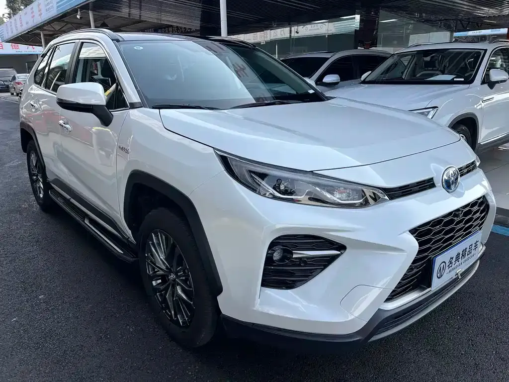 Toyota Wildlander 2023 из CN, фото 3