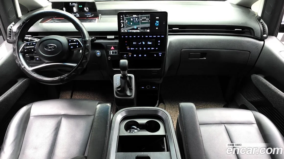 Hyundai Staria — фото 3