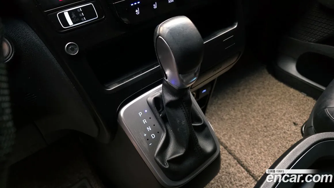 Hyundai Staria — фото 2