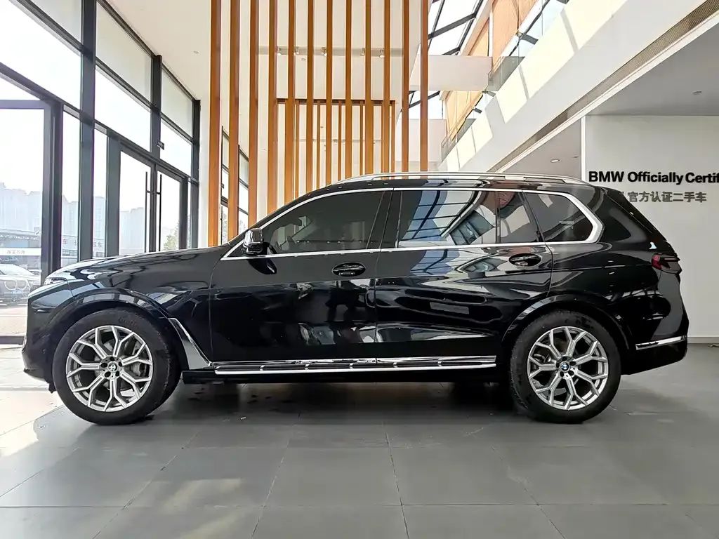 BMW X7 — фото 3