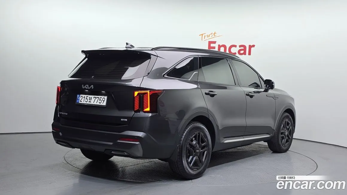 Kia Sorento — фото 5