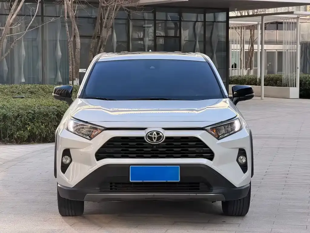 Toyota RAV4 2022 из CN, фото 3