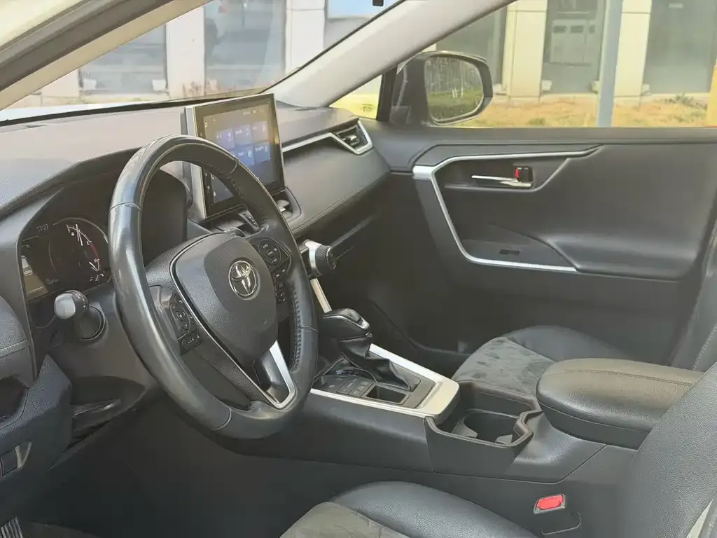 Toyota RAV4 2022 из CN, фото 9