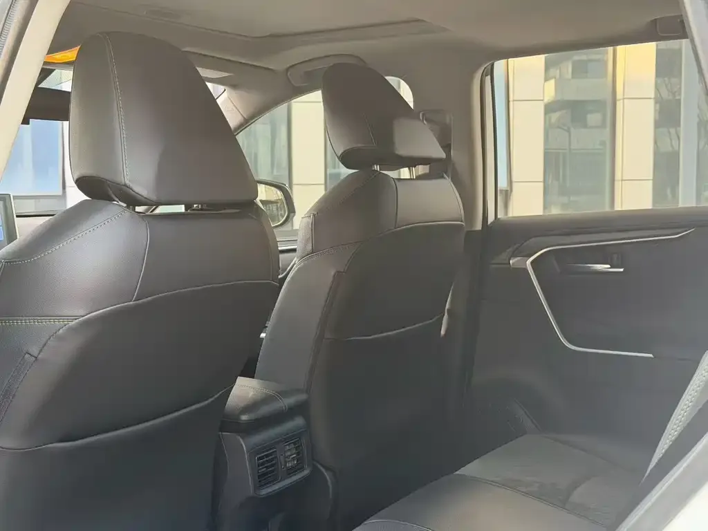 Toyota RAV4 2022 из CN, фото 6