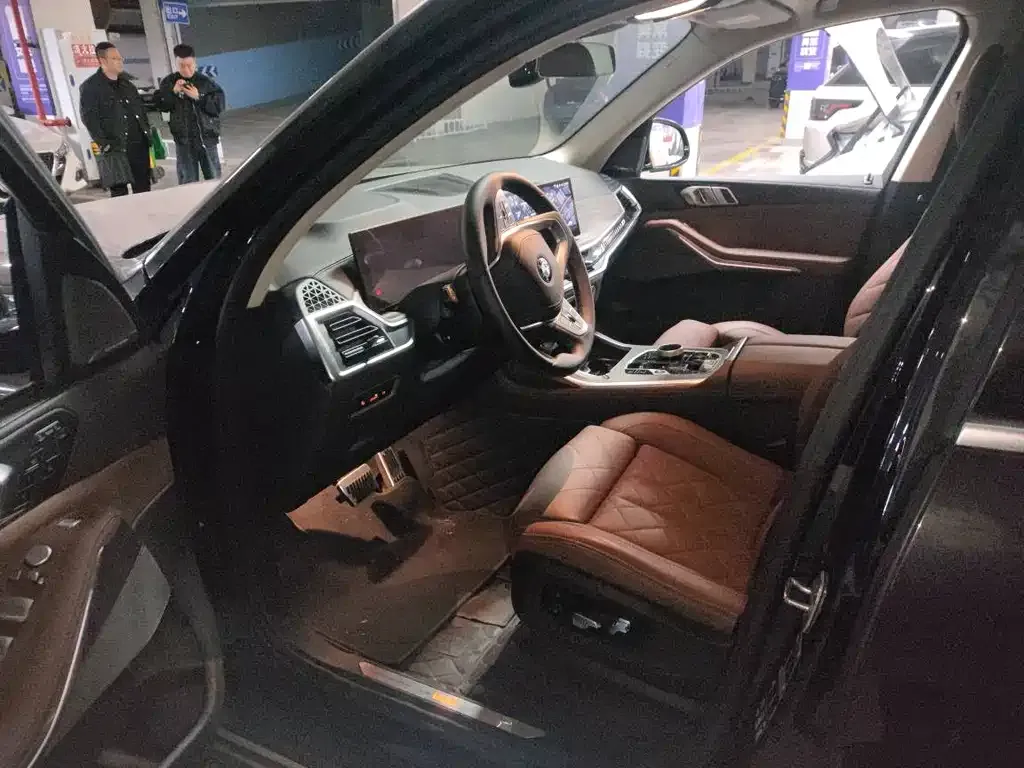 BMW X7 2025 из CN, фото 2