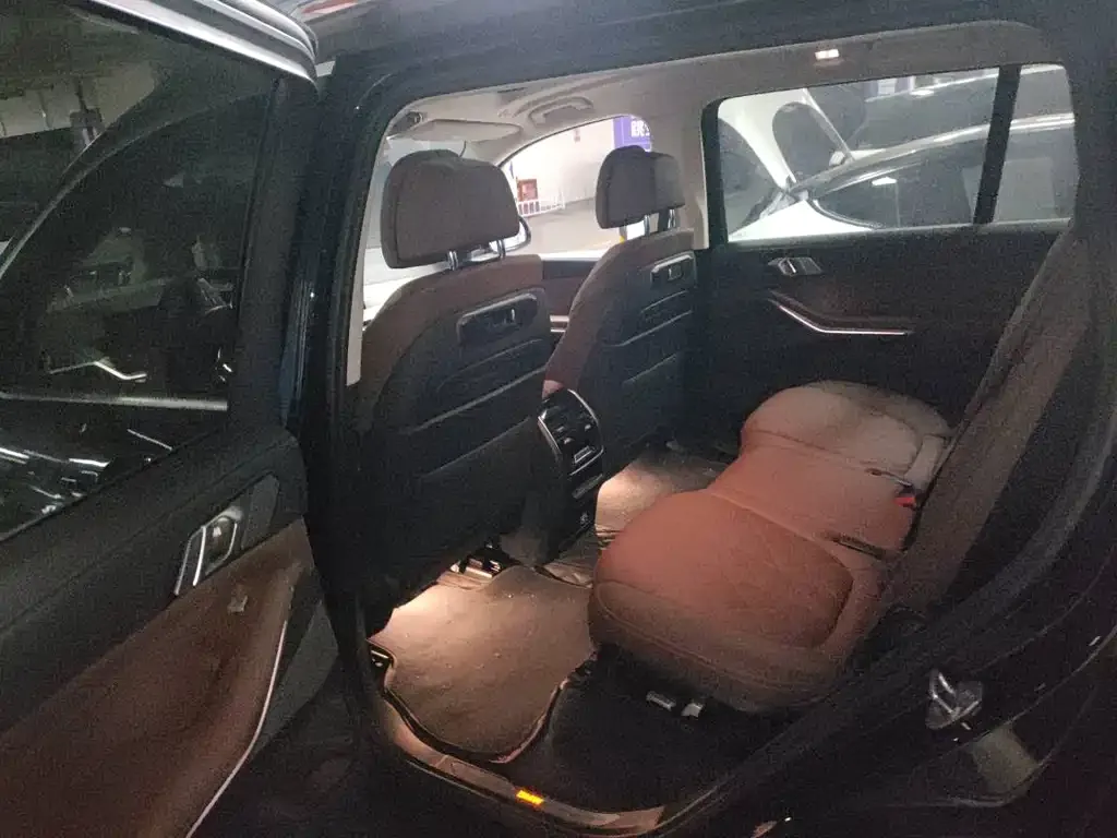 BMW X7 2025 из CN, фото 6