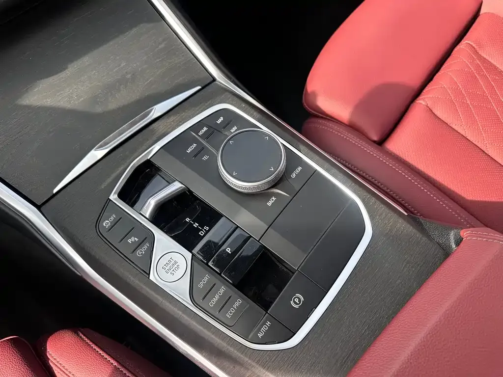 BMW 3 Series 2025 из CN, фото 2