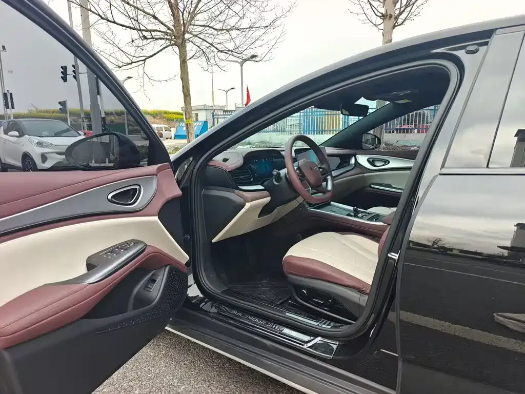 BYD Seal — фото 4