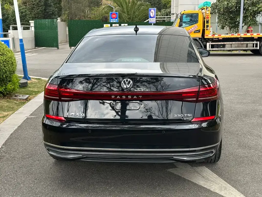 Volkswagen Passat 2023 из CN, фото 3