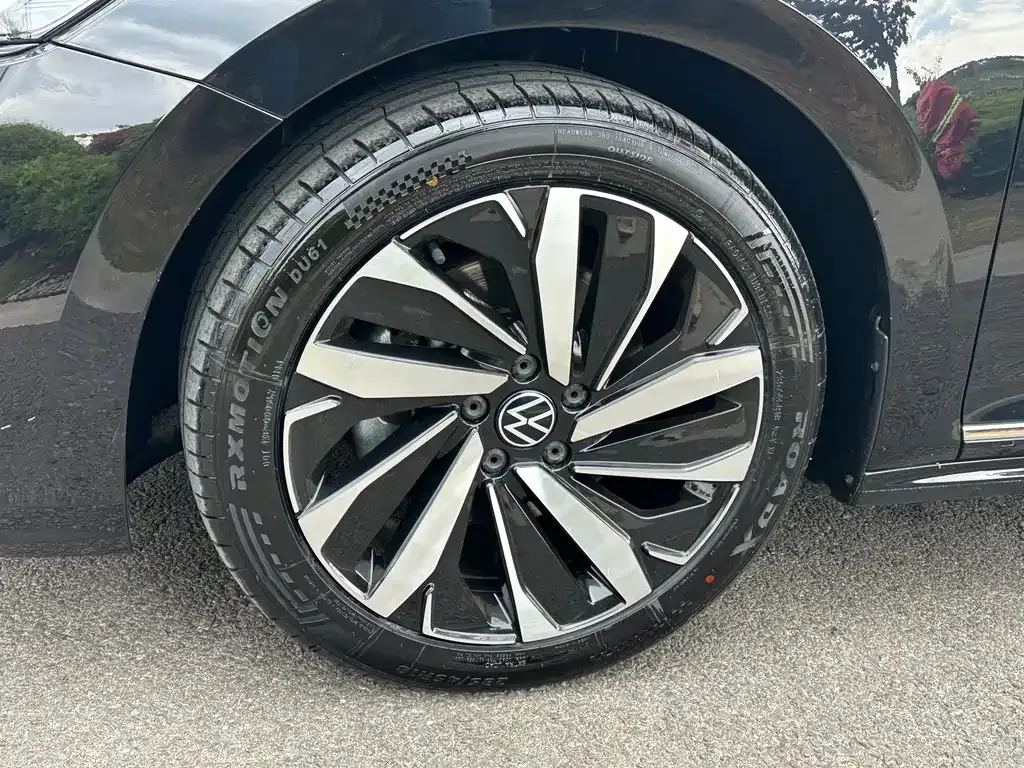 Volkswagen Passat 2023 из CN, фото 10