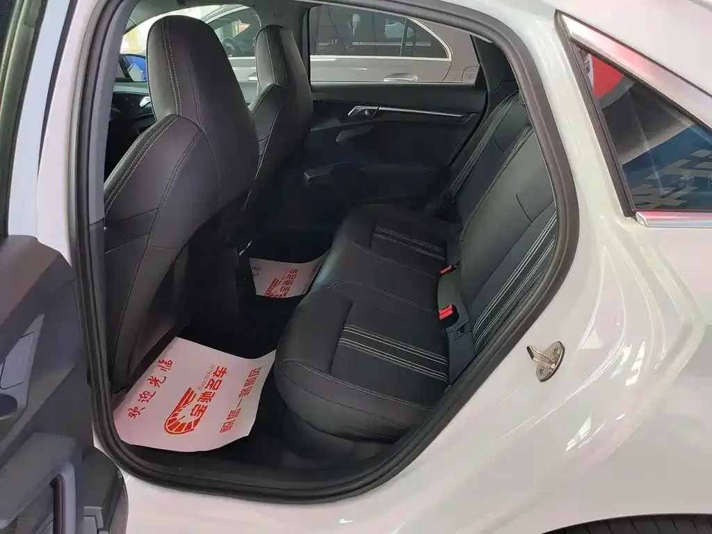 Audi A3 2023 из CN, фото 8
